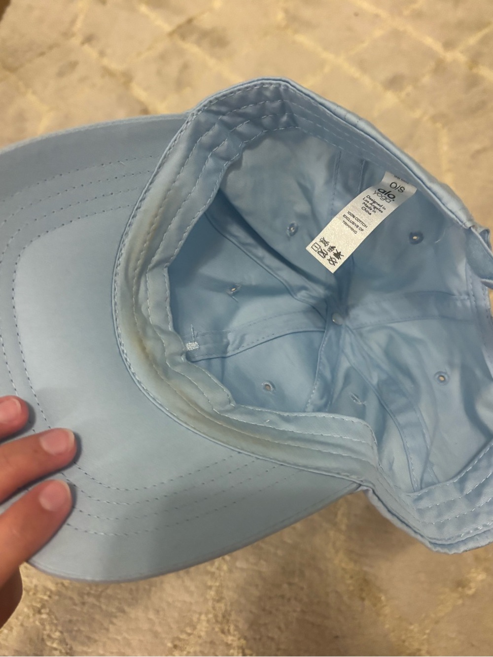 ALO Yoga Light Blue Interior Logo Cap - Picture 2 of 3